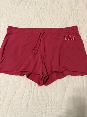GAP Coral Red Sweatshorts with Logo